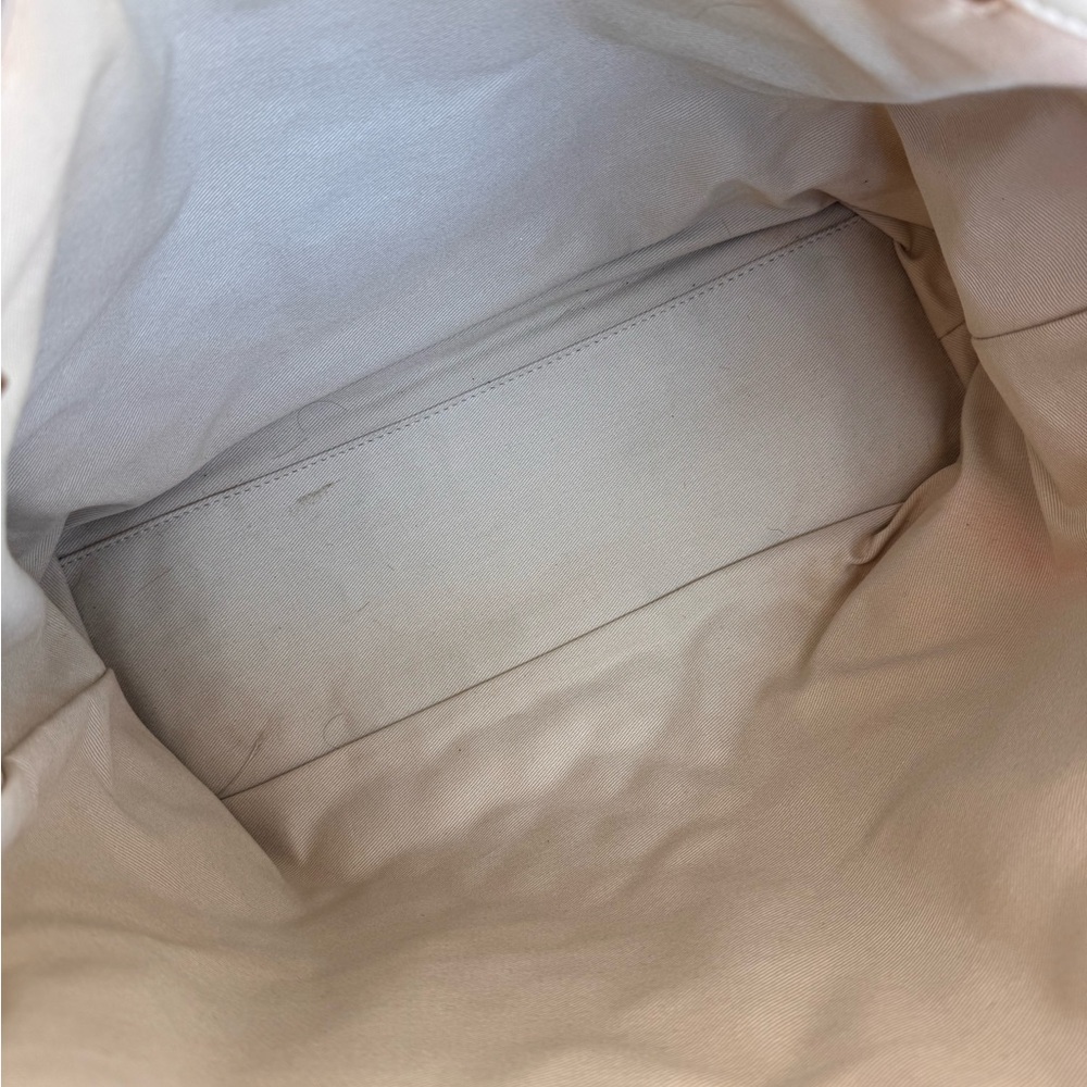 Authentic MARC JACOBS ‘Ursula’ Cream Calfskin Leather Quilted Bag w/ Dust Bag - Picture 7 of 16